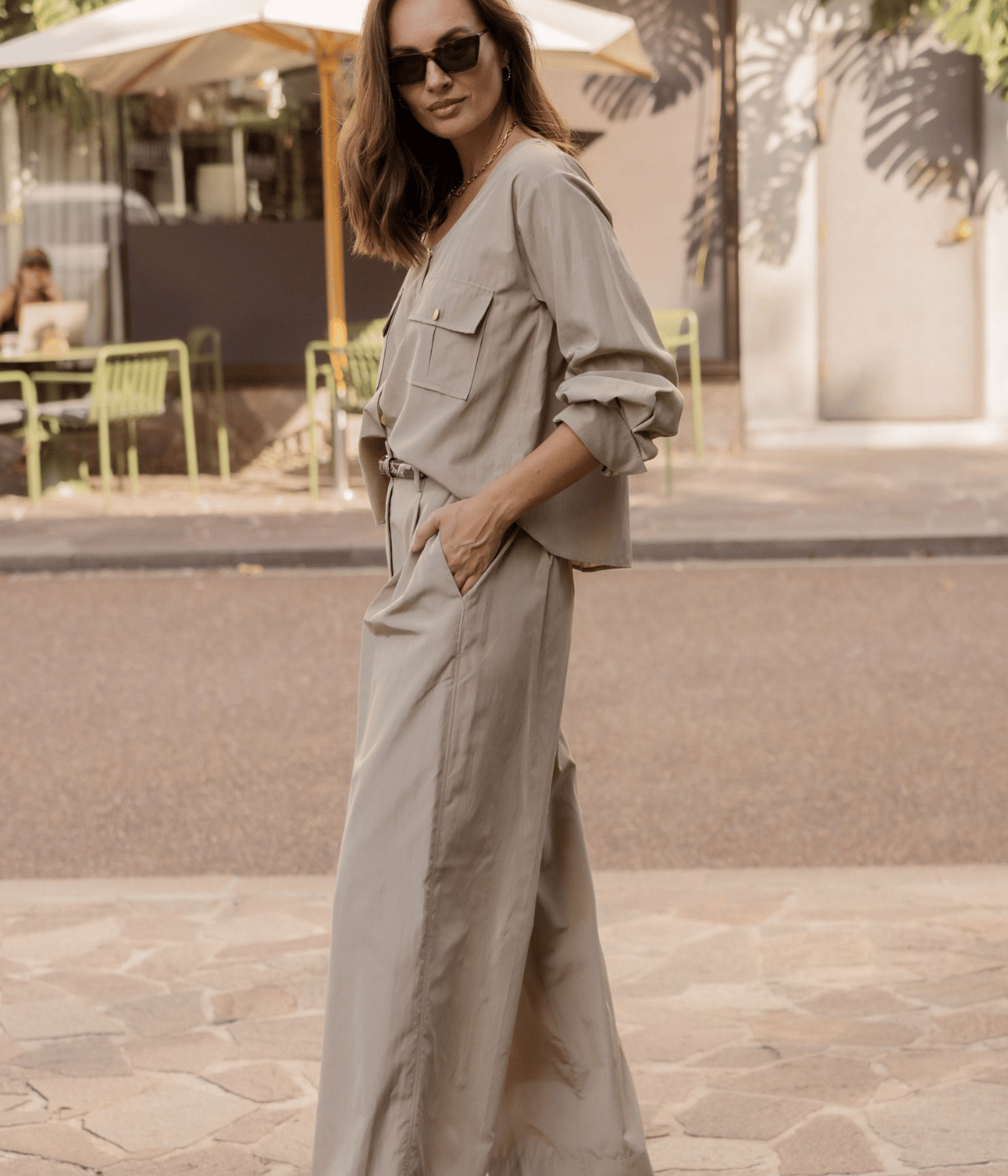 Chic Taffettas High Waist Straight Pants In Sand