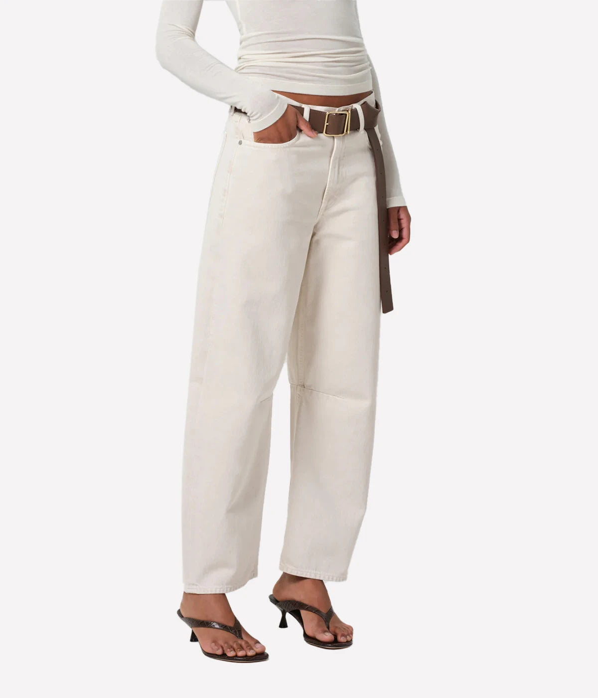 Miro Jean in ALMONDETTE