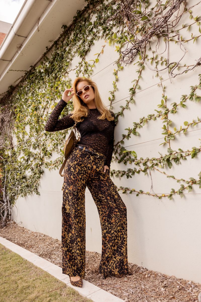 Pax Mid Rise Pant in Savannah