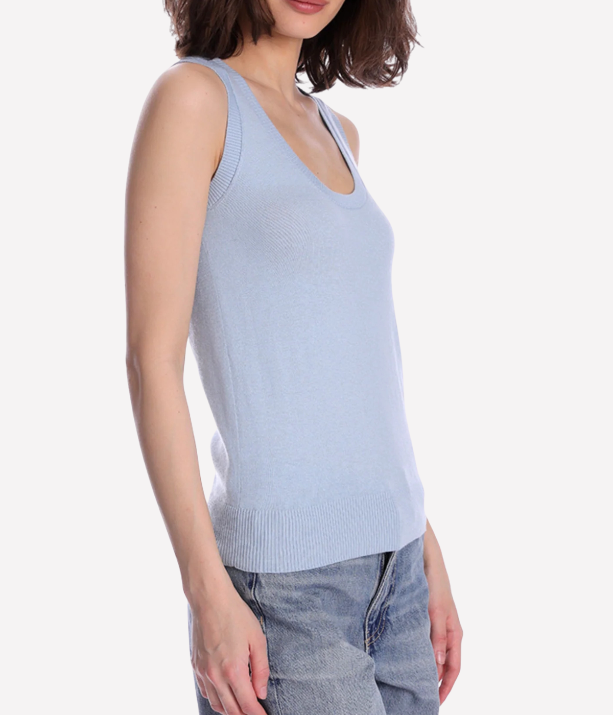 Cashmere Scoop Neck Tank in Heaven