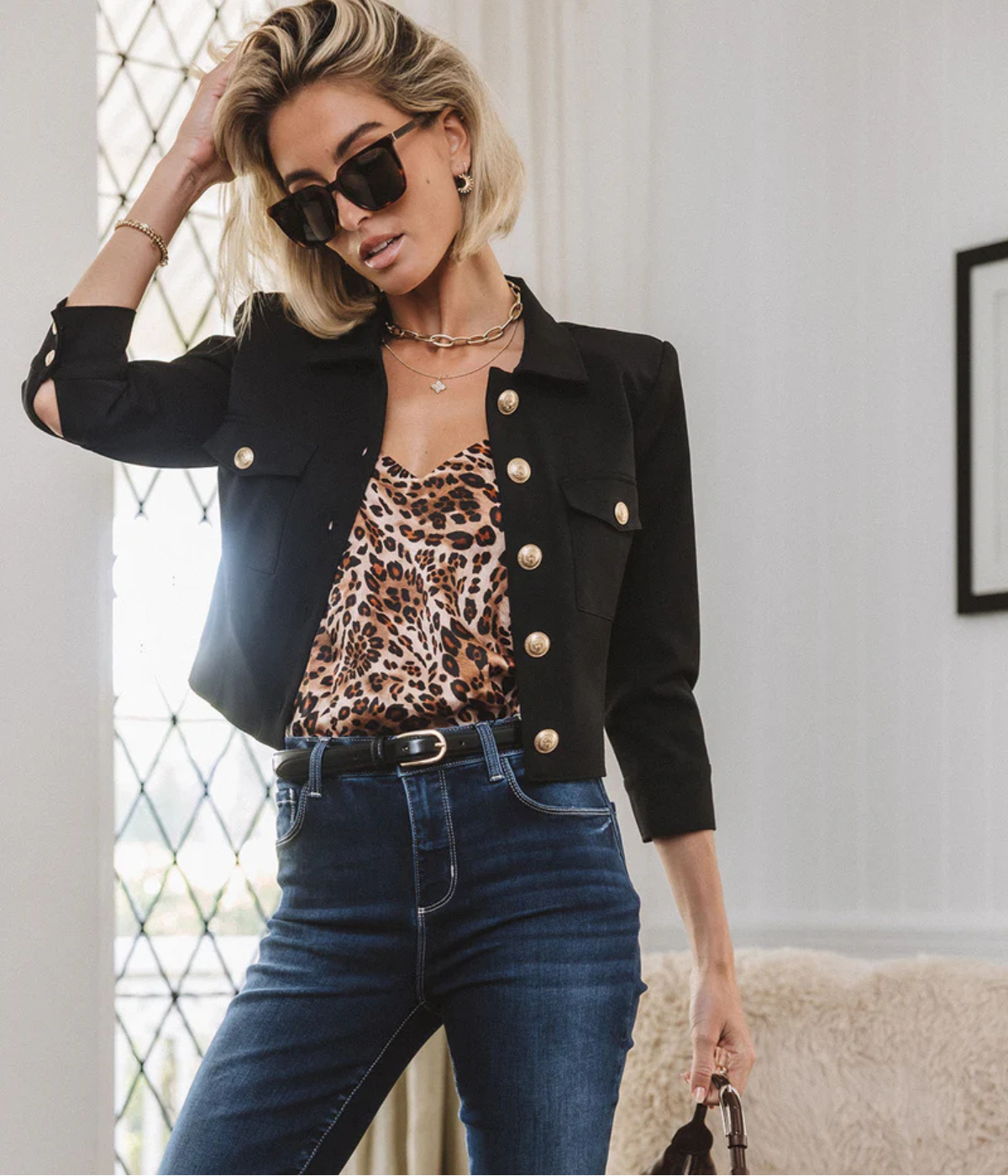 Kumi Cropped Fitted Jacket in Black
