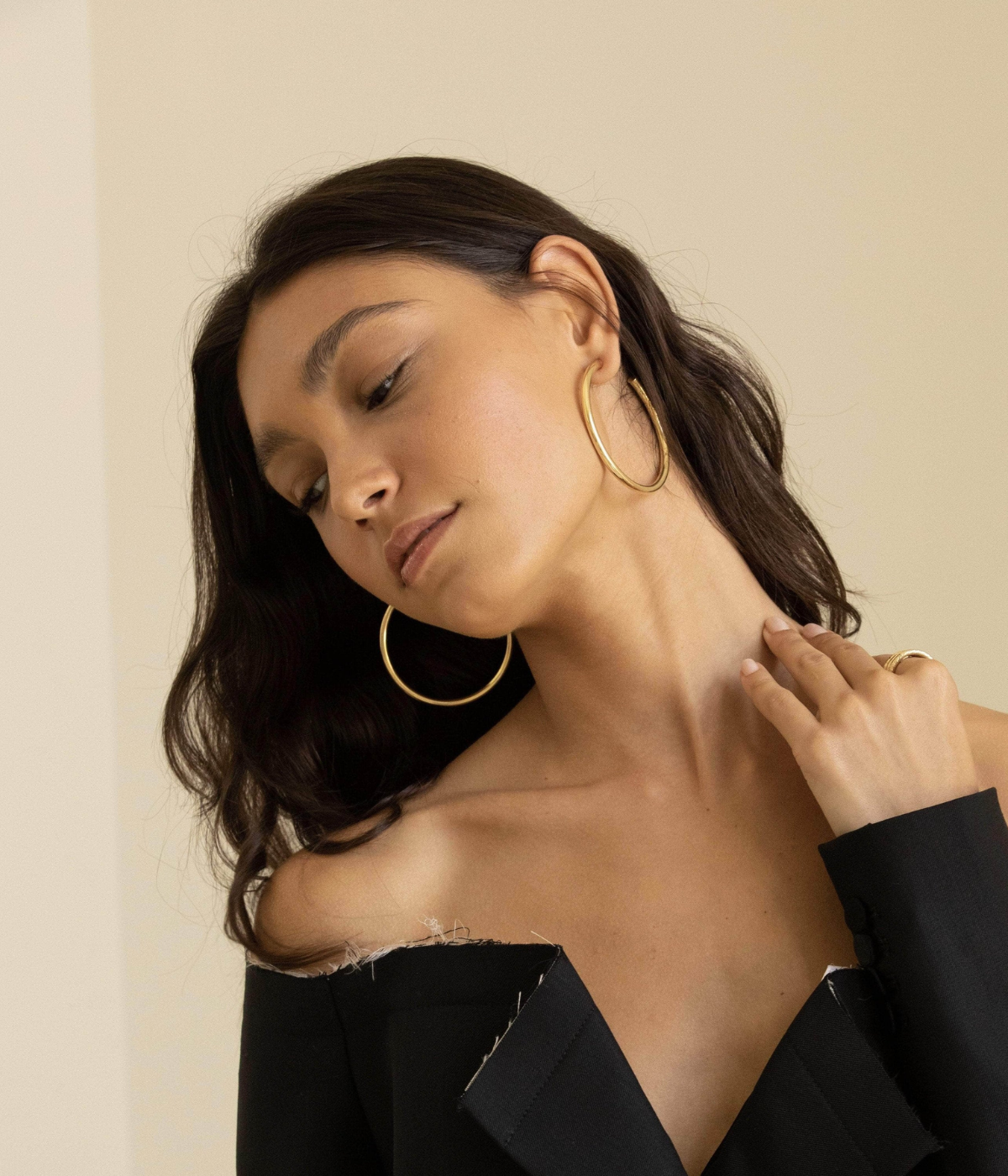 Lou Large Hoop Earrings In Gold