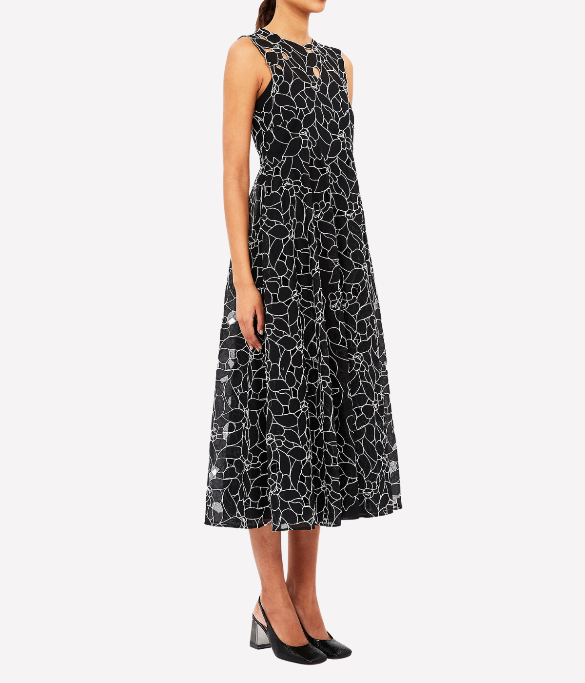 Kiana Sleeveless Midi Dress in Noir