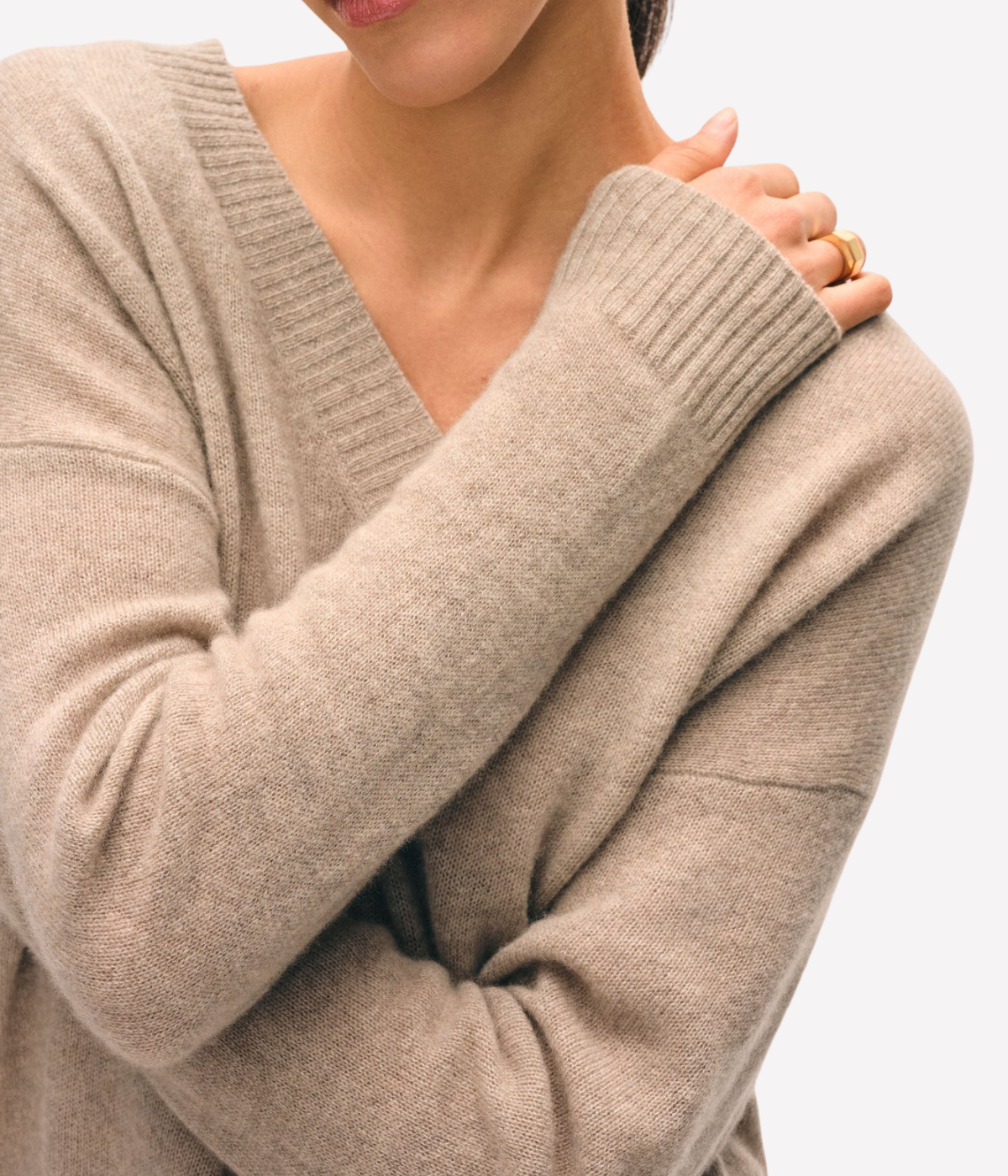 Cashmere Featherweight V Neck in Taupe Heather
