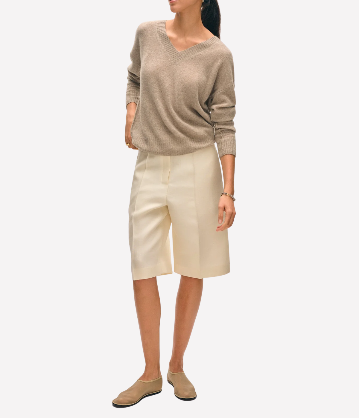 Cashmere Featherweight V Neck in Taupe Heather
