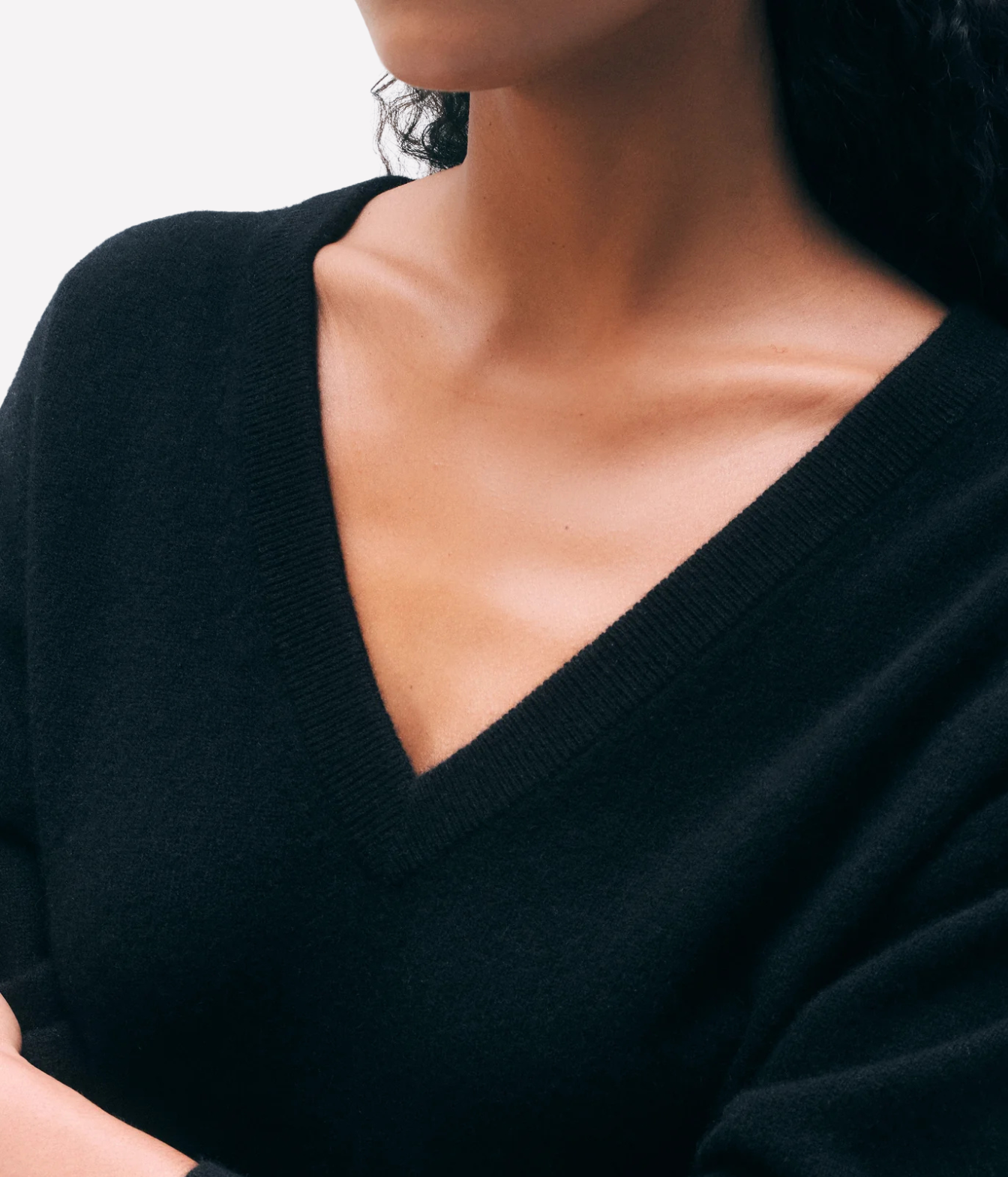 Cashmere V Neck in Black