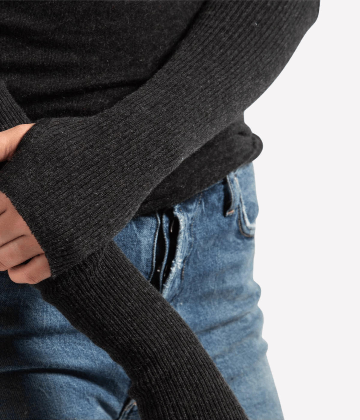 Cashmere Crew Neck Fitted Long Sleeve Top in Charcoal