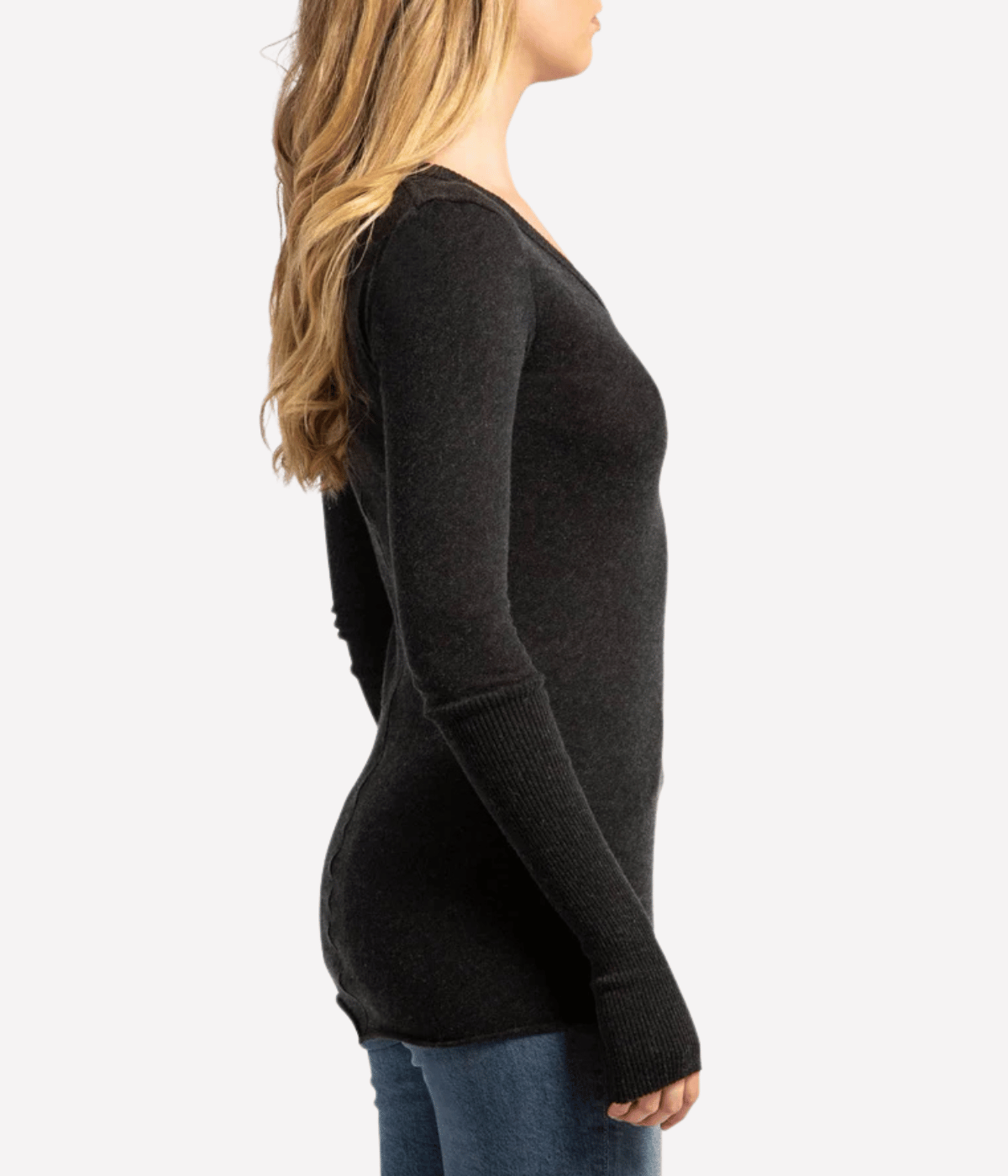 Cashmere V Neck Fitted Long Sleeve Top in Charcoal