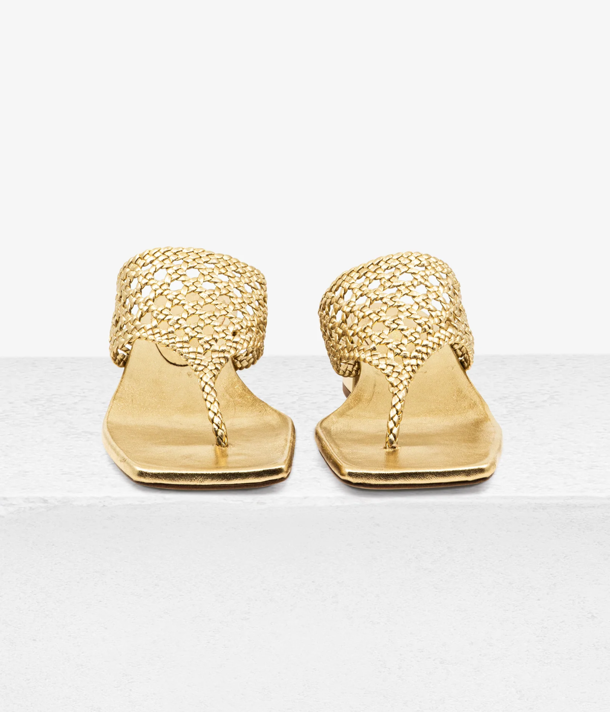 Brenda Heel in Gold