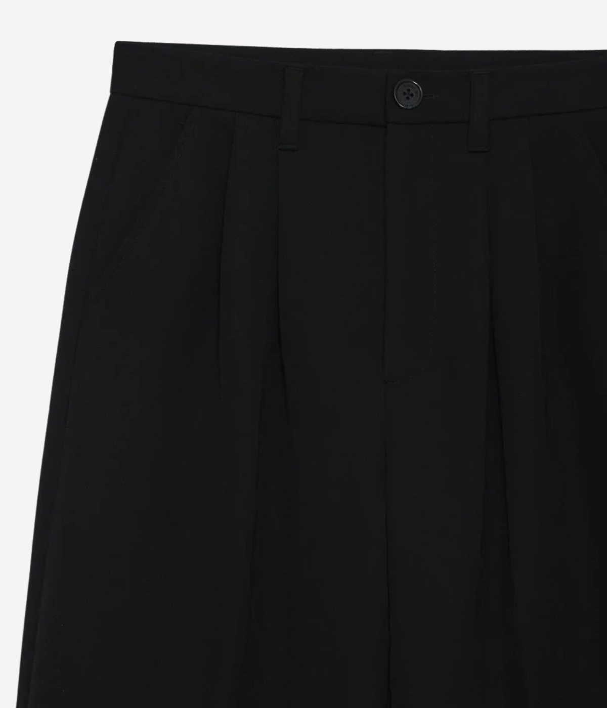 Carrie Pant in Black
