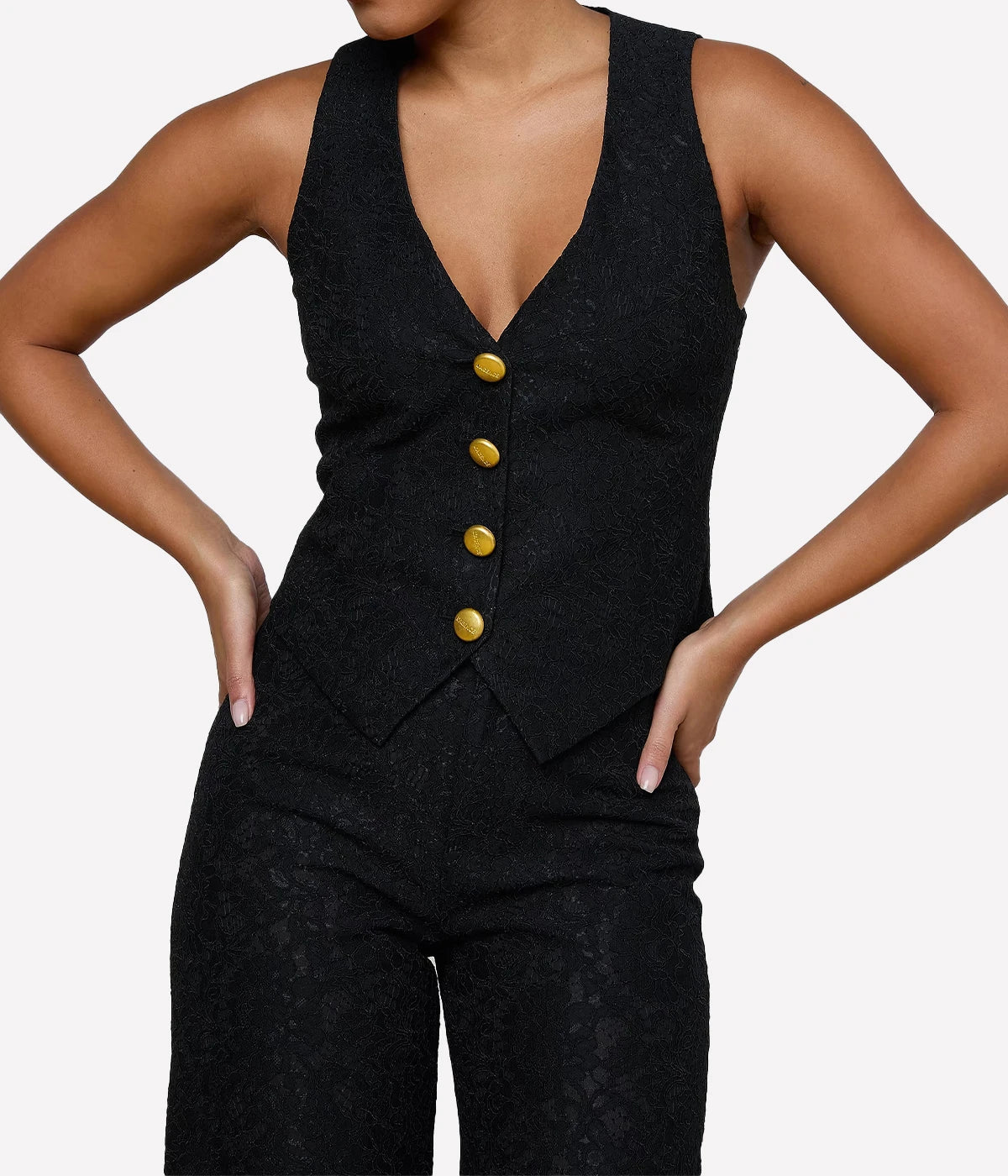 Kino Bonded Lace Vest In Black