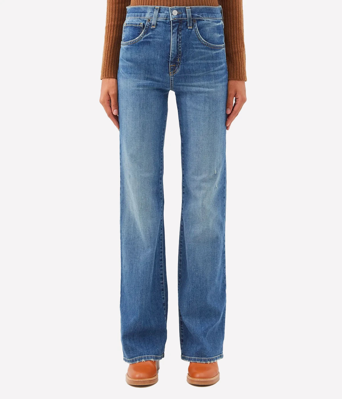 Boot Cut Jean in Classic & Wash