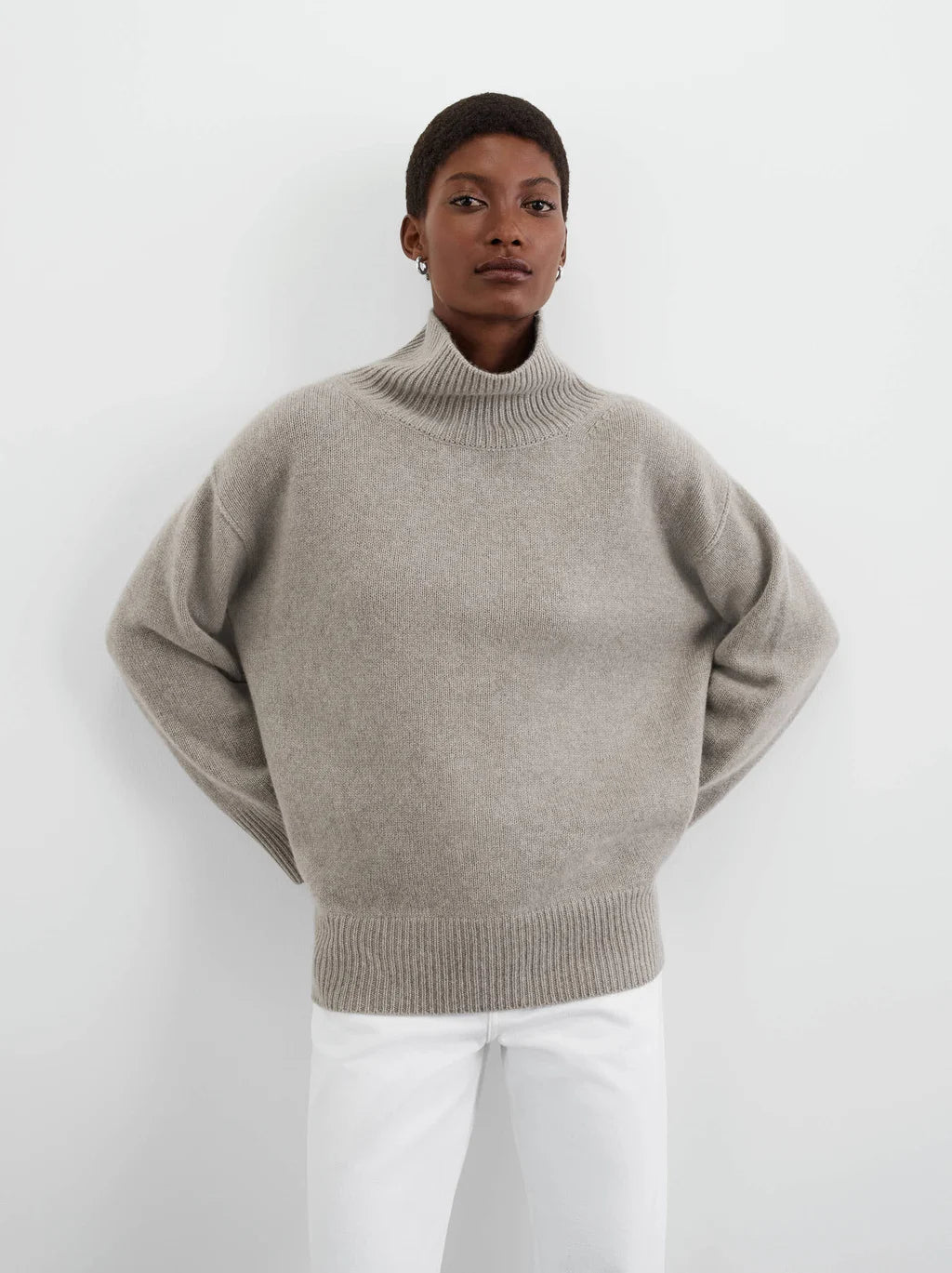 Boyfriend Turtle Neck in Greige