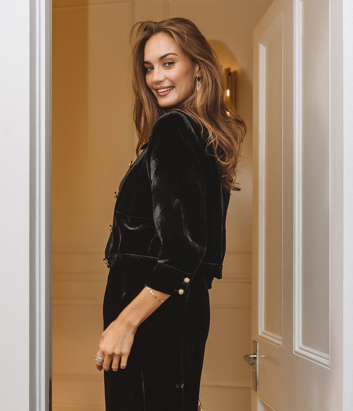 *FINAL SALE* Jia Crop 3/4 Sleeve Jacket in BLACK