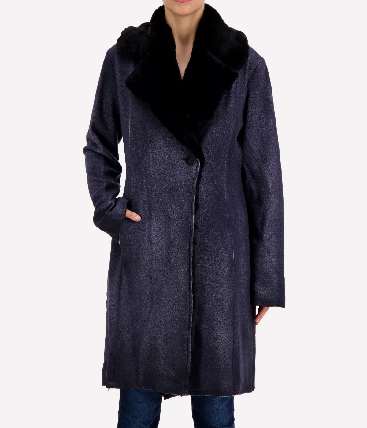 ALT Text: Cappotto Rever Coat in Navy by Avant Toi featuring a tailored silhouette and elegant navy colour, ideal for versatile and timeless styling.
