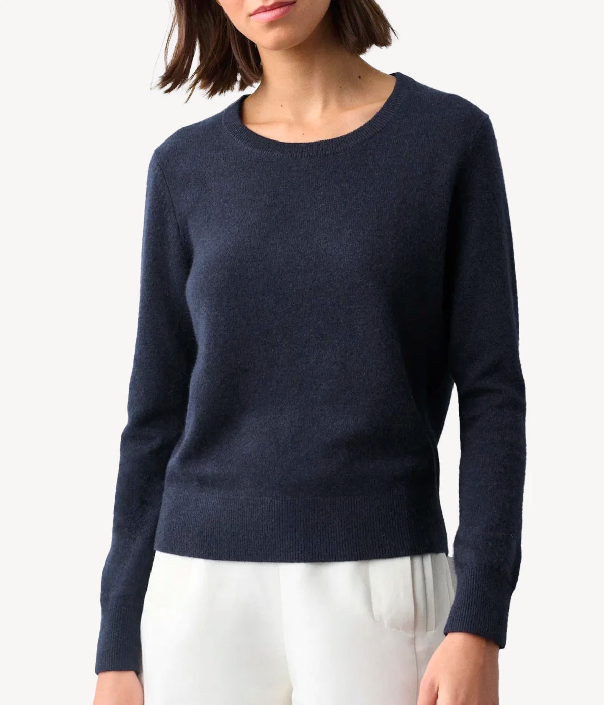 Essential Cashmere Crew Neck in Deep Navy