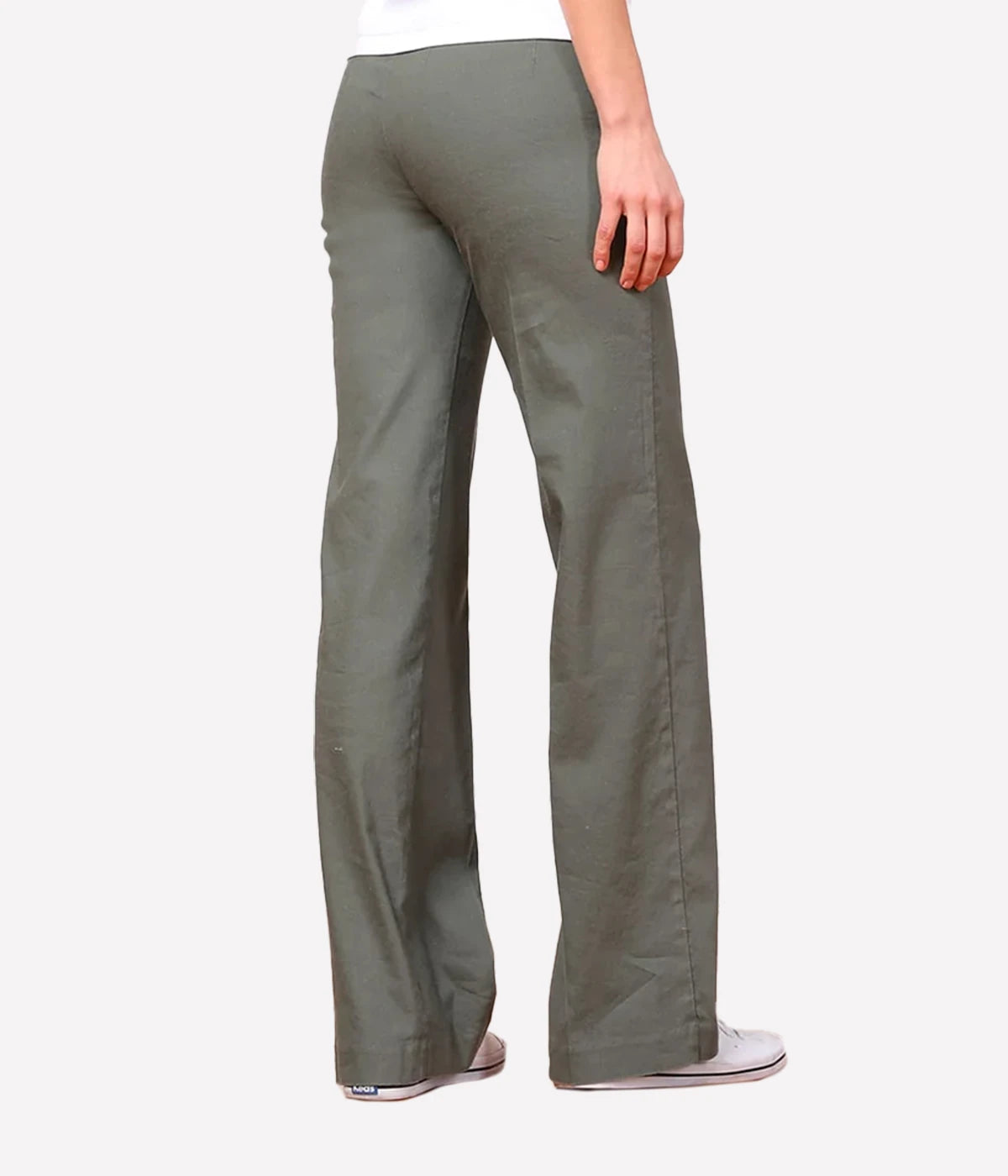 Perfect for warm weather, offering comfort and breathability with a versatile, stylish look