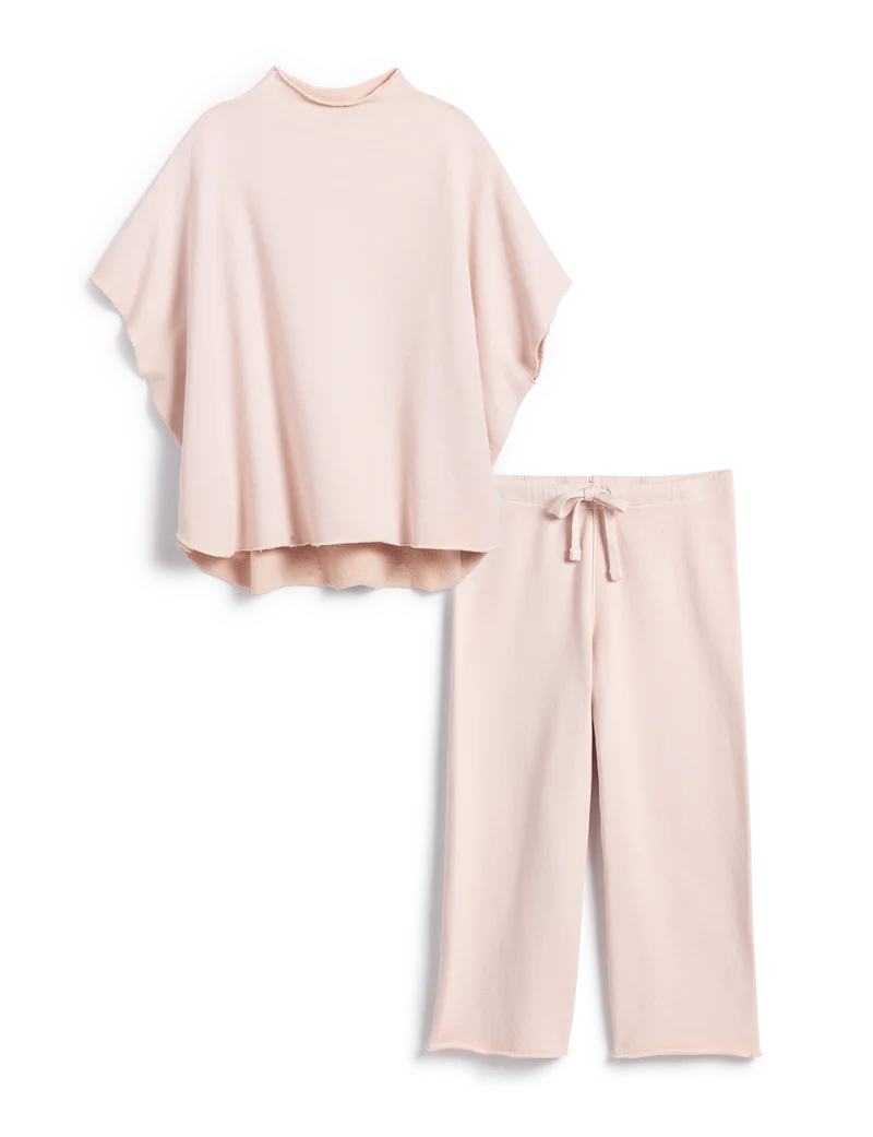 Audrey Capelet in Vintage Rose