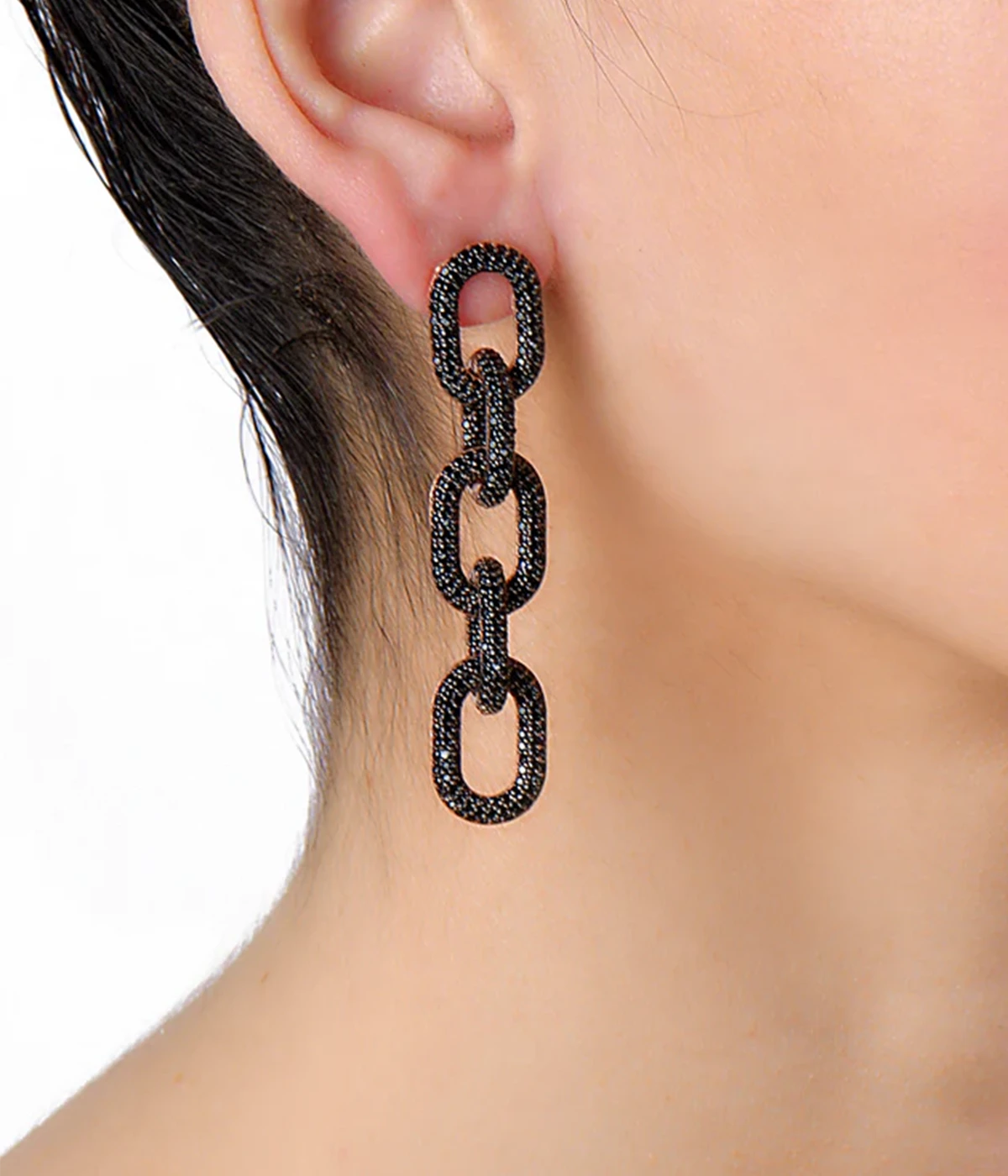 Link Earrings in Black