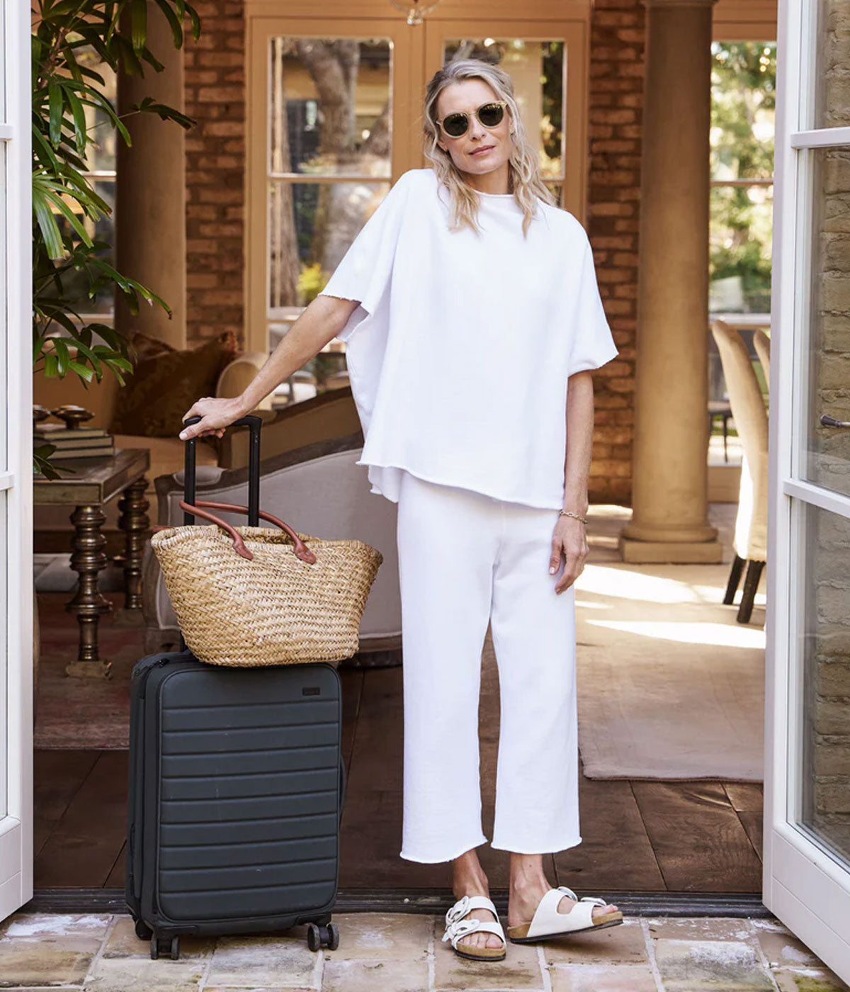 Malibu Travel Set in White