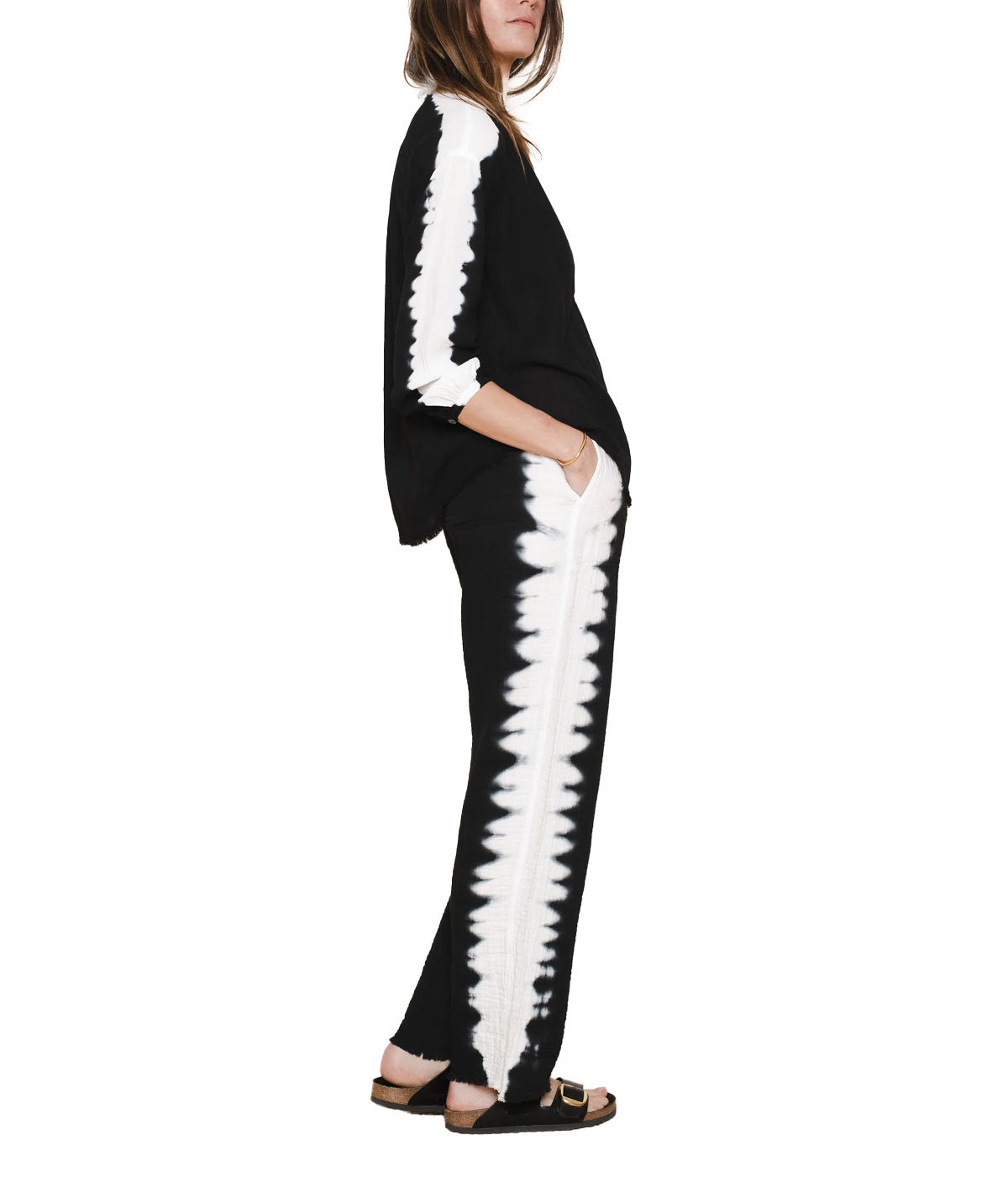Tracker Pant in Black Vibrations
