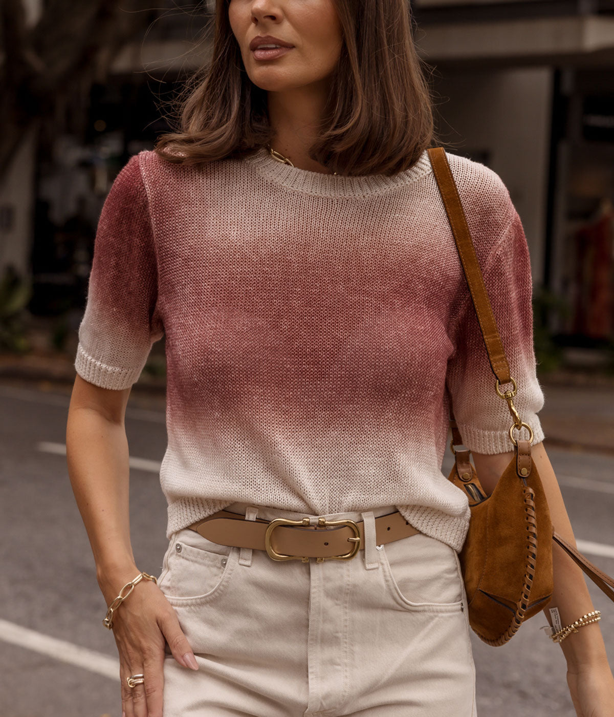 Cropped women’s knit tee by Avant Toi in ombré moscato tones, featuring a relaxed fit, short sleeves, and lightweight 100% linen fabric. Made in Italy.