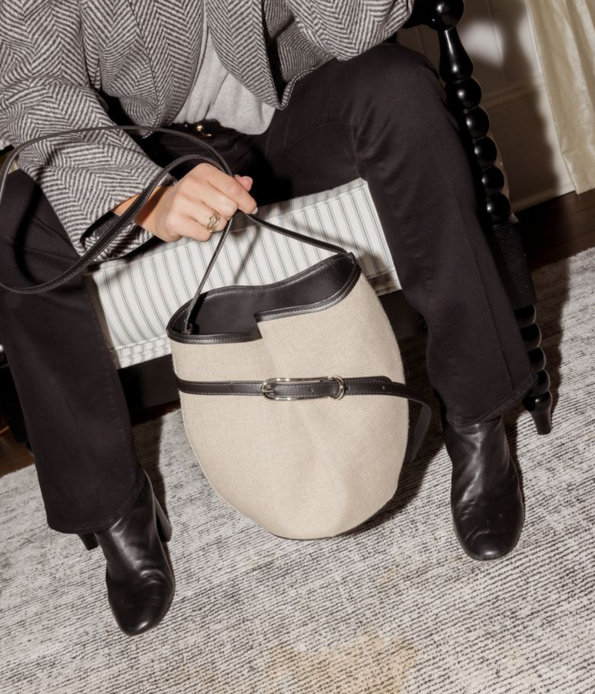 Small Belted Bucket Bag in Natural Black