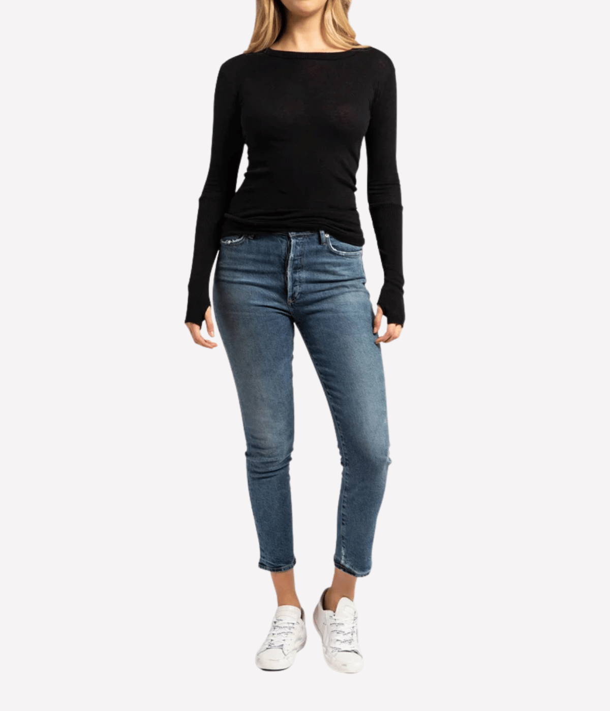 Cashmere Crew Neck Fitted Long Sleeve Top in Black