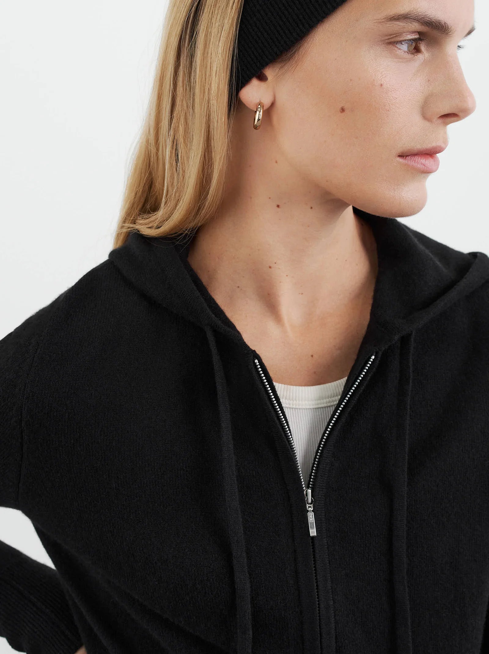 Cashmere Zip Hoodie in Black