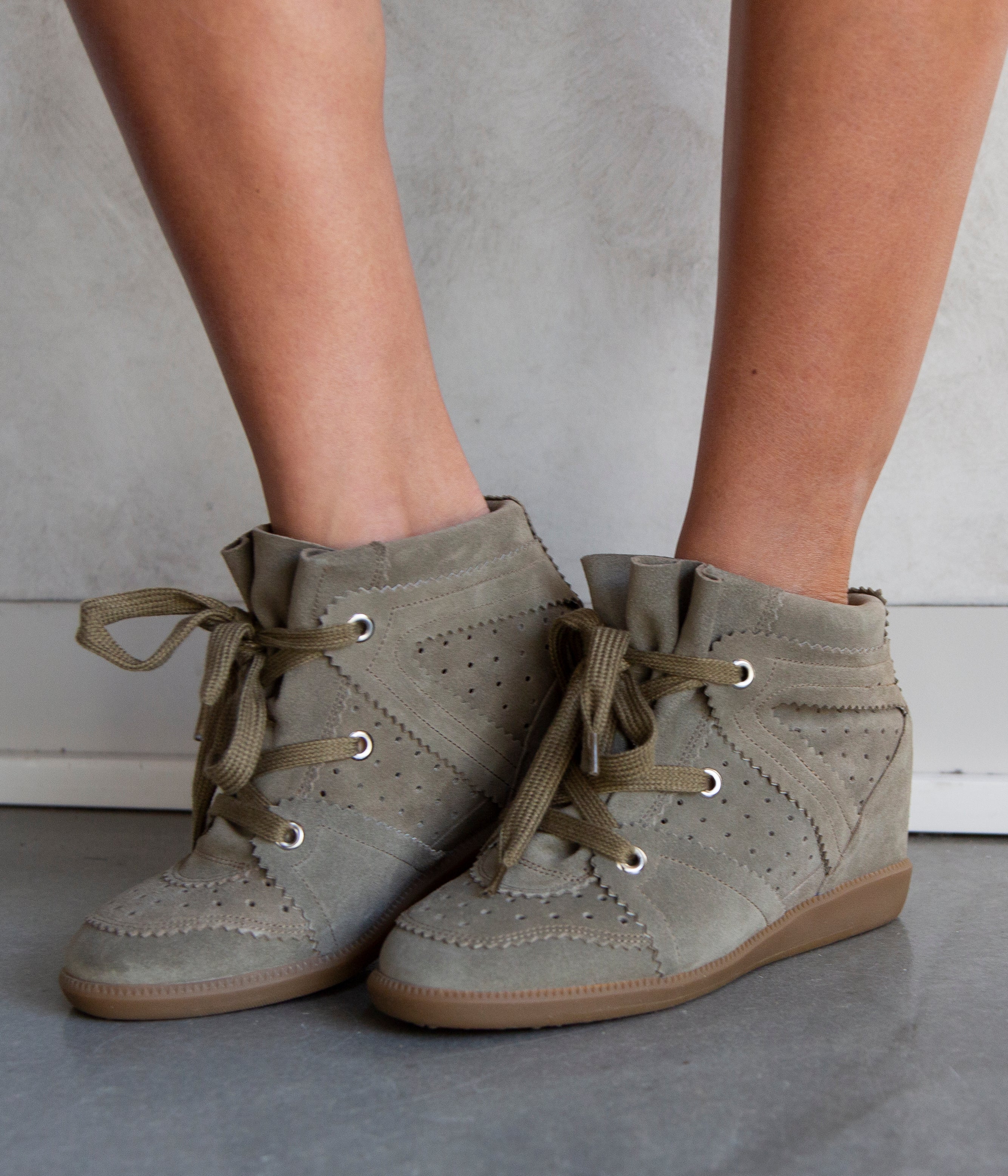 *FINAL SALE* Bobby Sneakers in Taupe