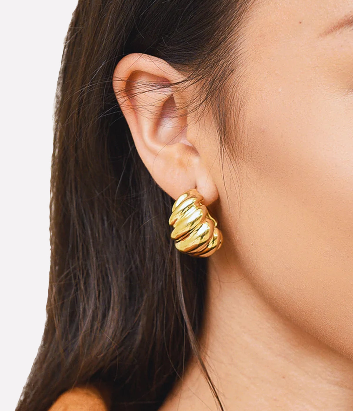 Perla Earrings in 14K Yellow Gold