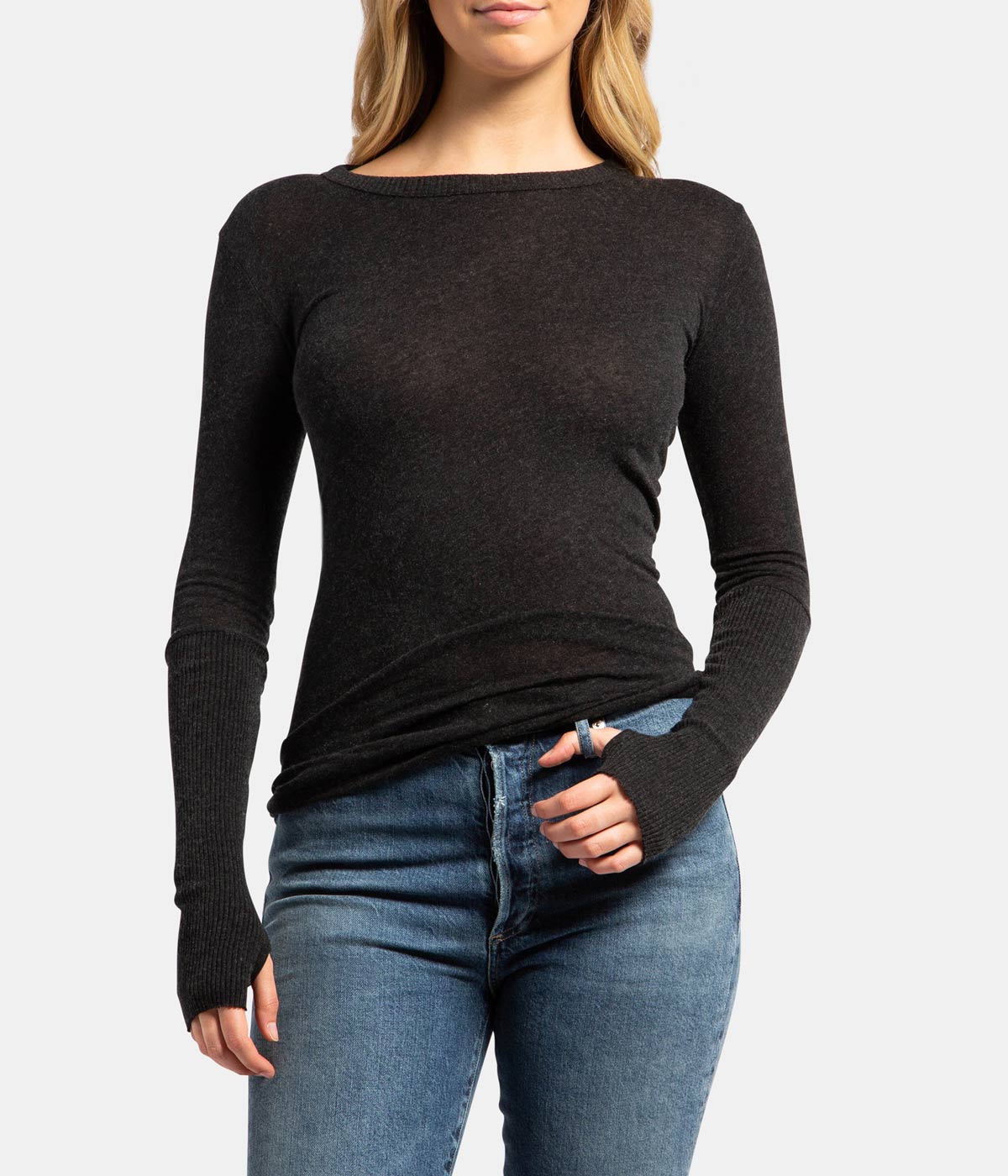 Cashmere Crew Neck Fitted Long Sleeve Top in Charcoal