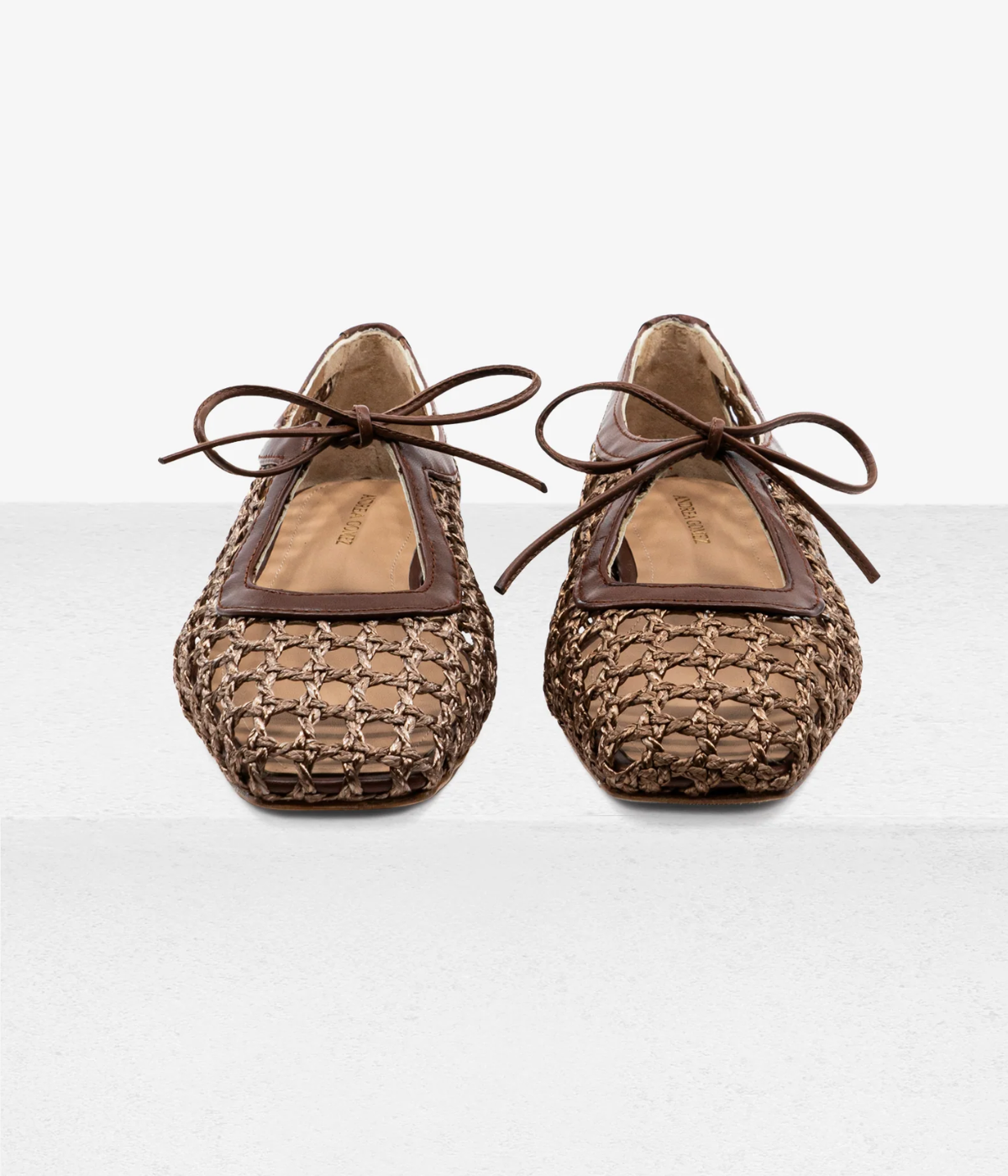Amelia Flat in Brown