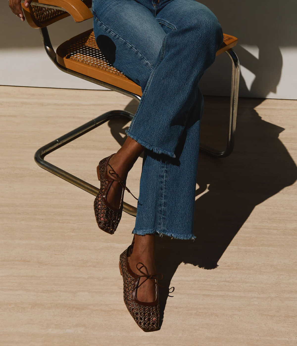 Amelia Flat in Brown