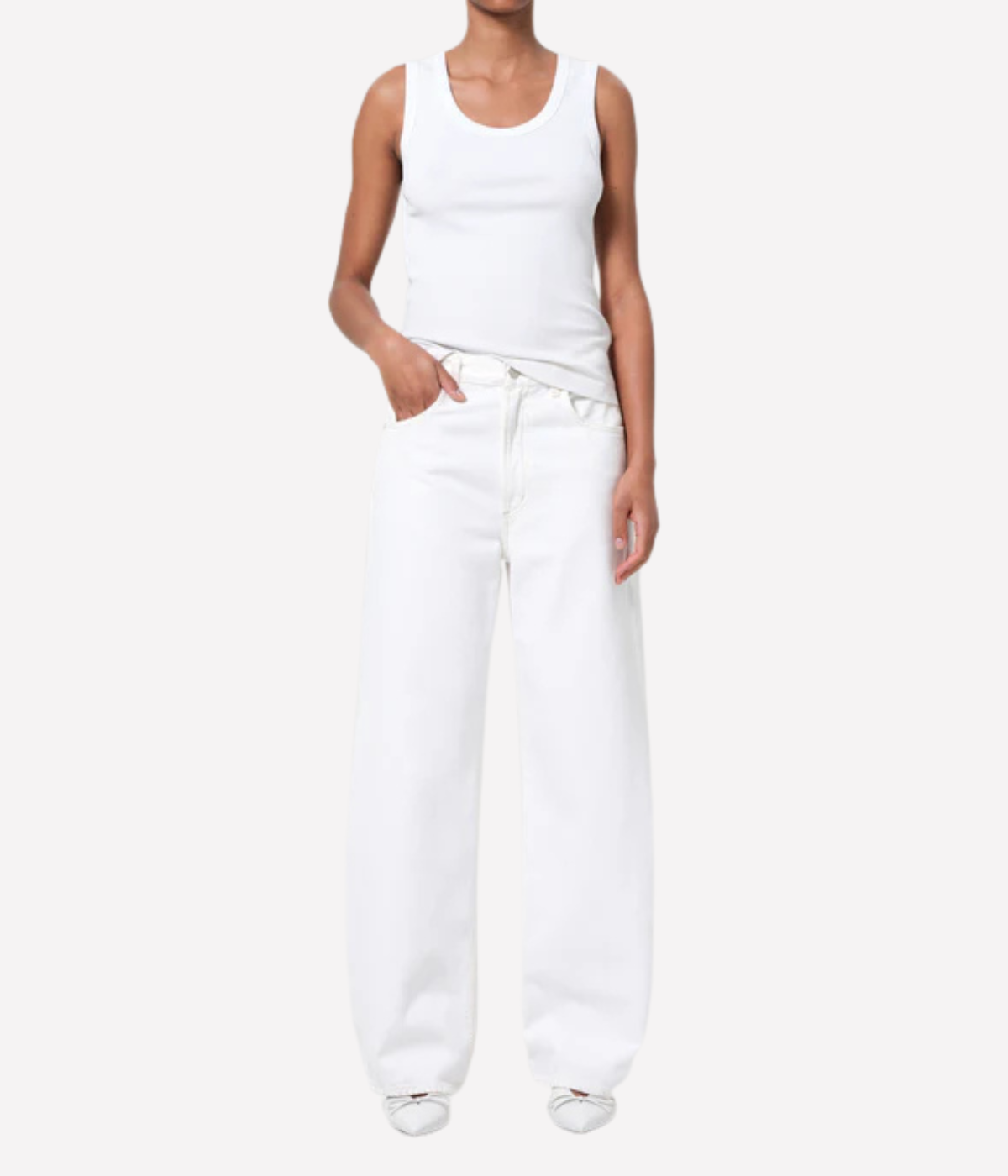 Low Curve Jean in Milkshake