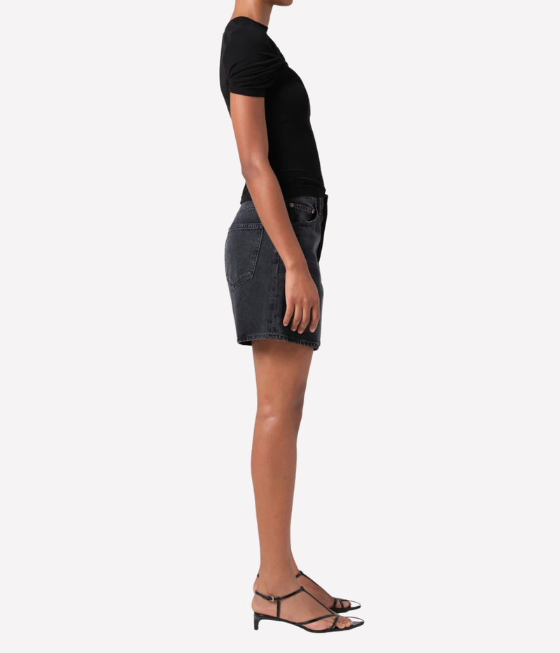 Dame Short in Hitch