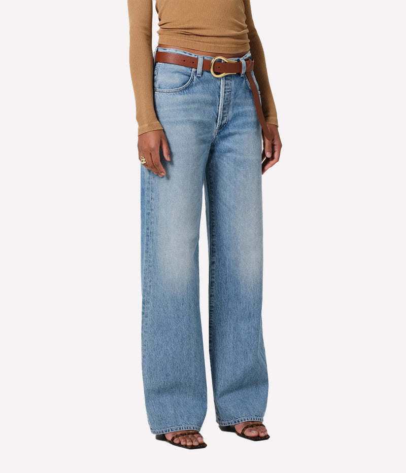 Citizens of Humanity Annina Jean in Muse worn on model, lower body angled view of high-rise straight leg denim jeans showing fit and silhouette