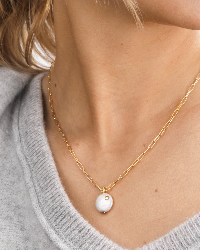 Reese Pearl Necklace in Gold