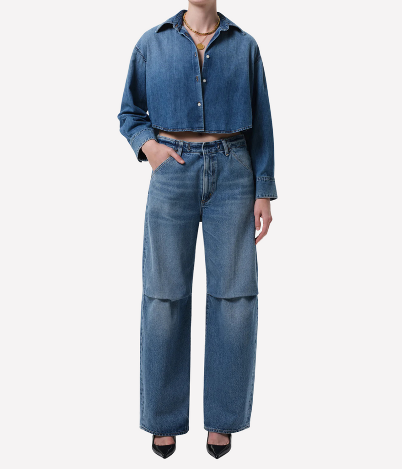 Citizens of Humanity Ana Cropped Shirt in Somerset worn on model, full length studio shot of cropped button-down shirt styled with relaxed silhouette