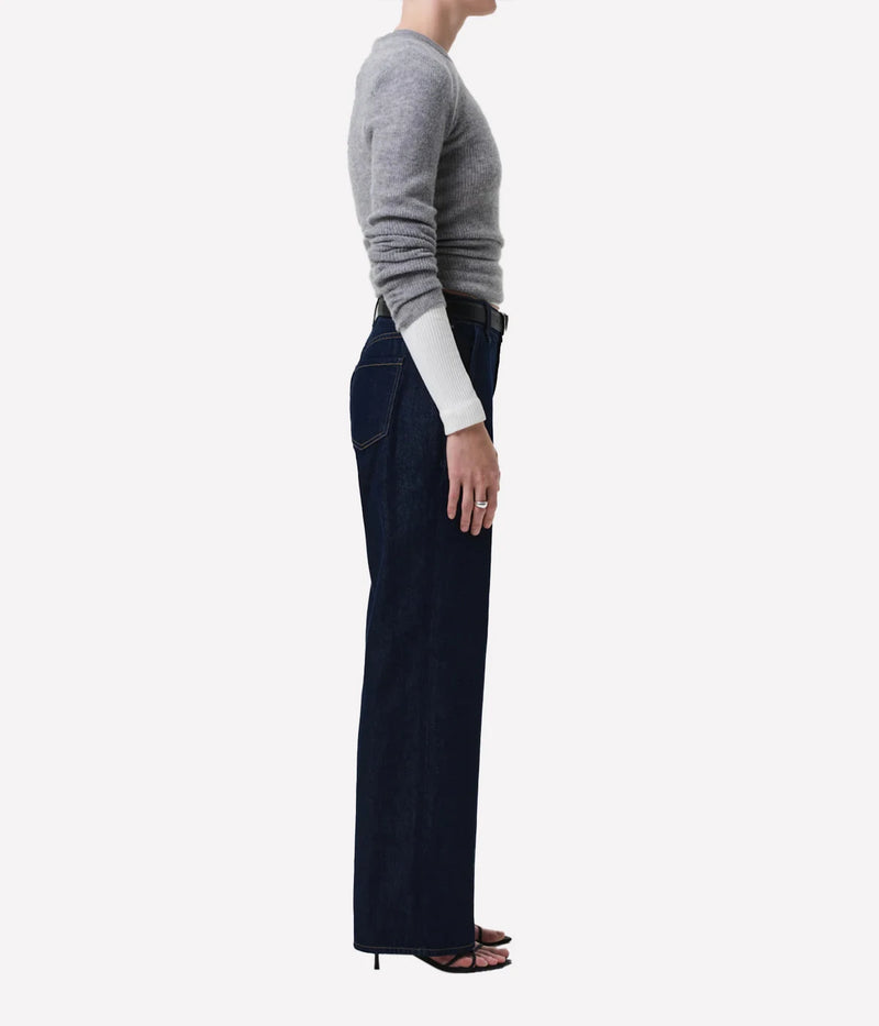 Citizens of Humanity Annina Pocket Trouser in Jones – Full-length side view on model showcasing structured high-rise fit and streamlined leg silhouette.