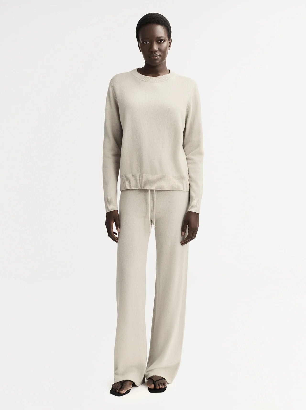 Cashmere Round Neck in Chalk
