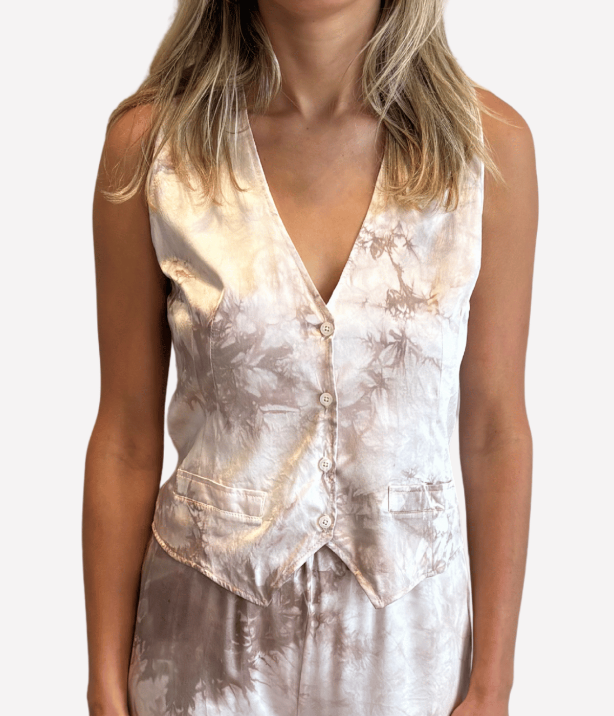 Silk Vest in Cloud