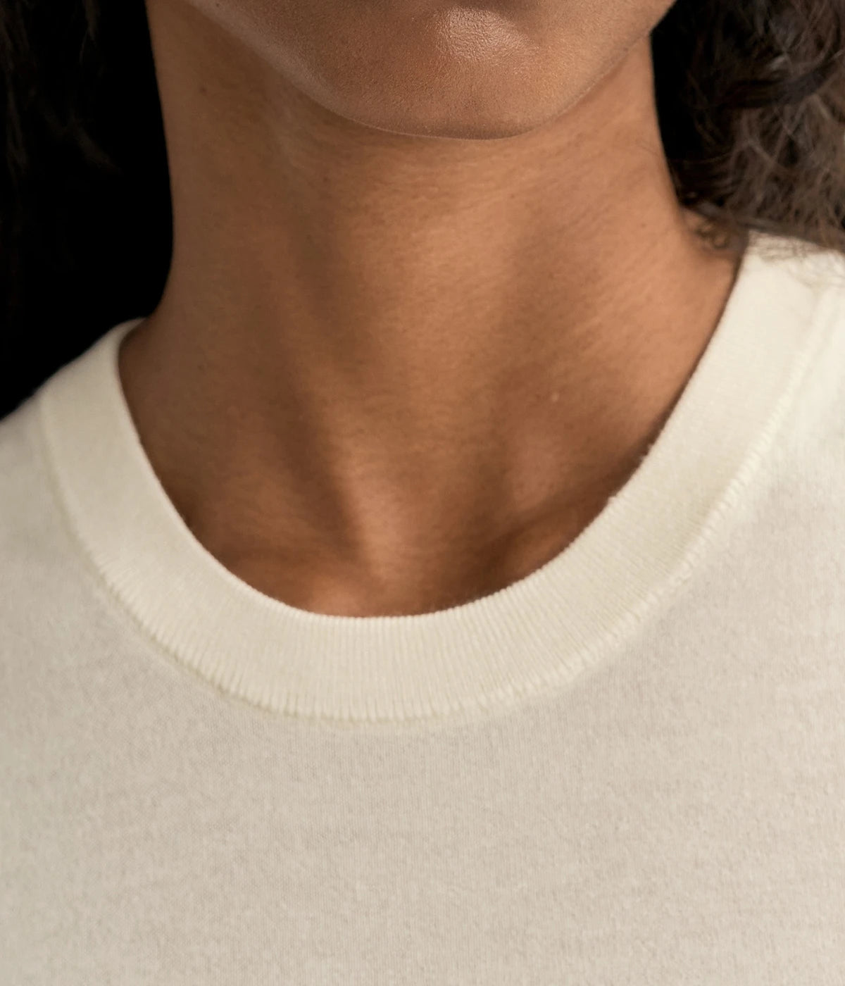Soft Goat Featherlight Tank in Feather White – Close Up Detail