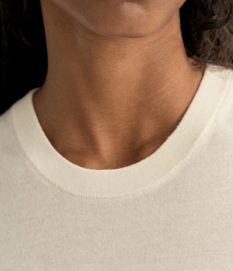 Soft Goat Featherlight Tank in Feather White – Close Up Detail
