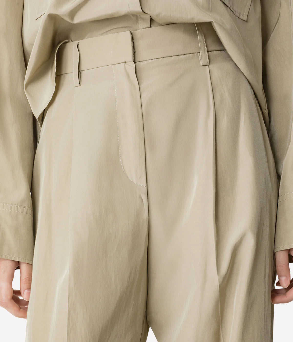Chic Taffettas High Waist Straight Pants In Sand