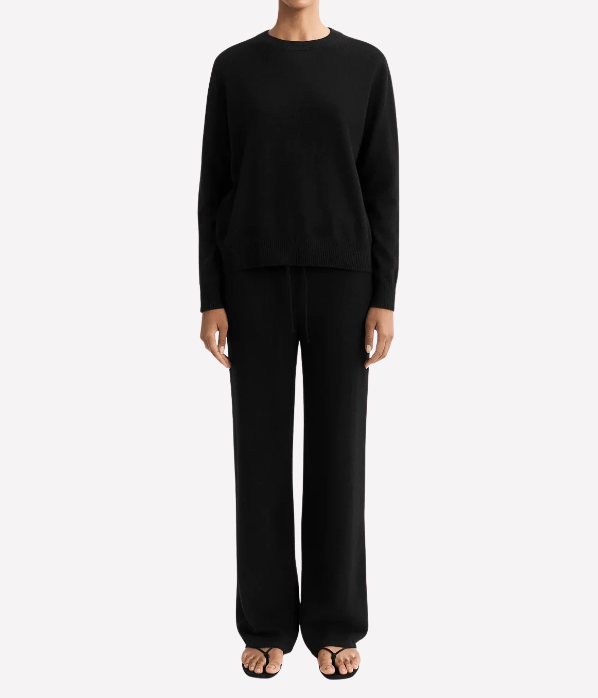 Cashmere Round Neck in Black