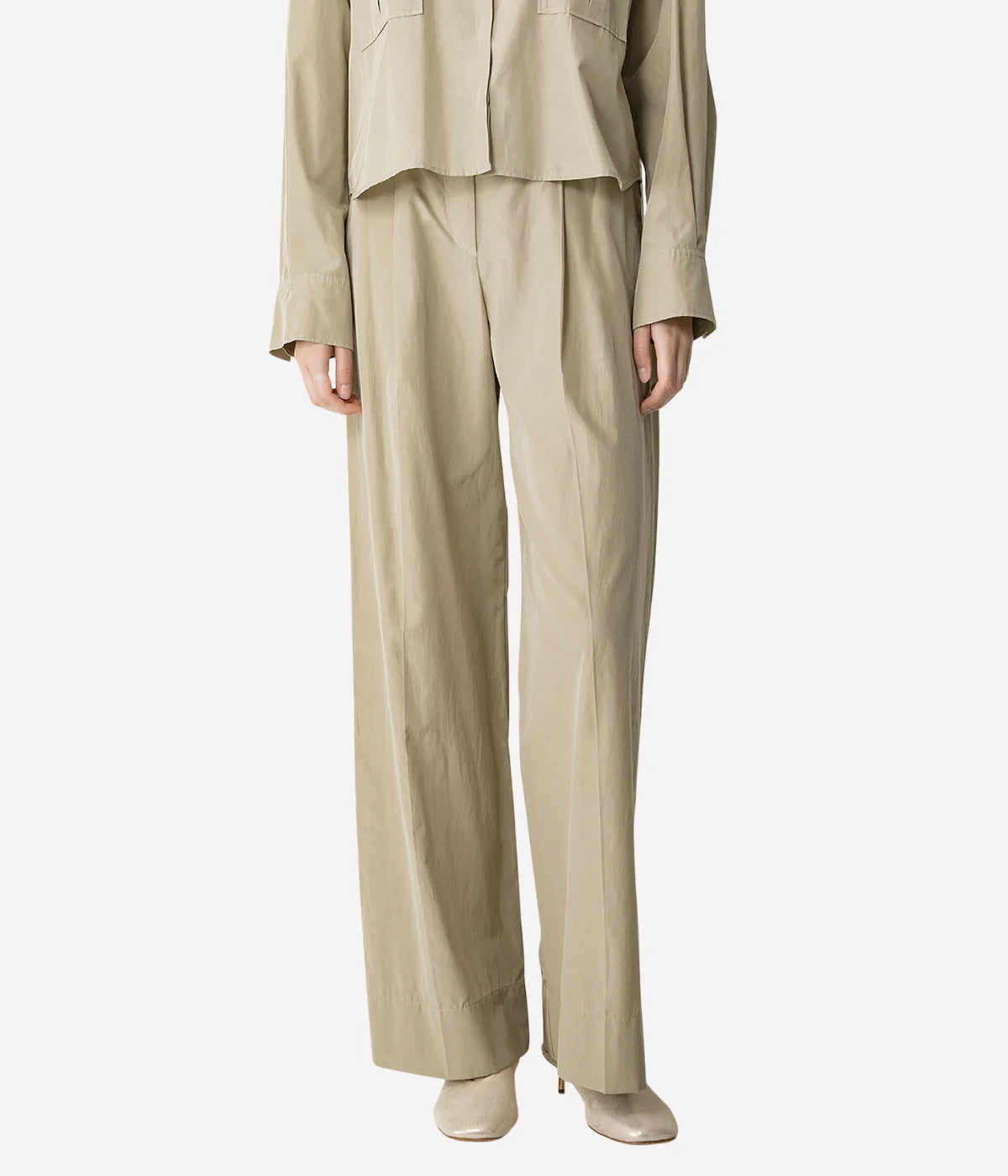 Chic Taffettas High Waist Straight Pants In Sand