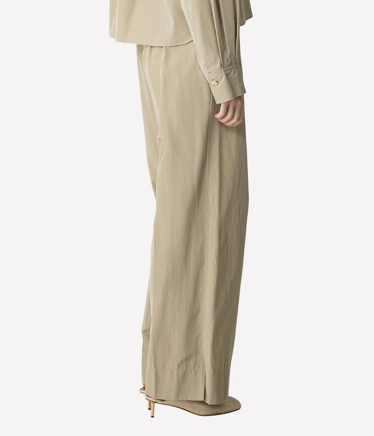 Chic Taffettas High Waist Straight Pants In Sand