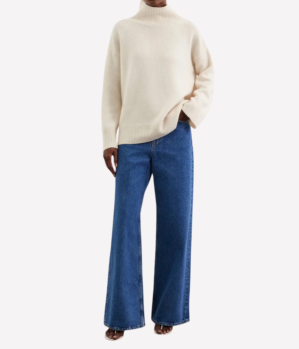 Boyfriend Turtle Neck in Feather White