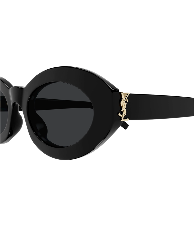 SLM136 in Black